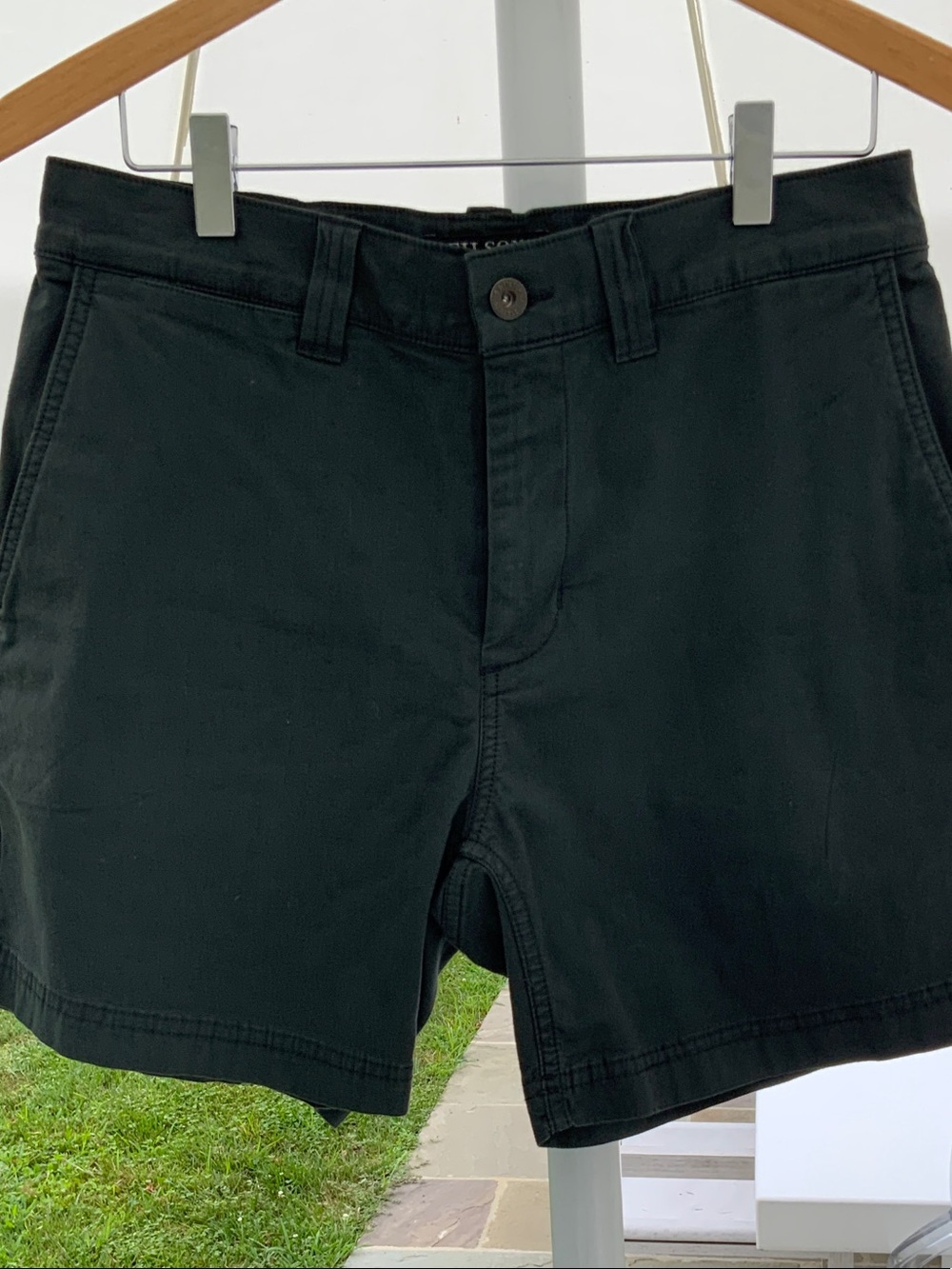 Filson Men's Mountain Shorts in Cotton Canvas Size 30, 6 inch